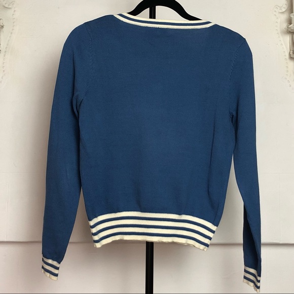 Anthropologie Sweater with 🎀 - Picture 2 of 7